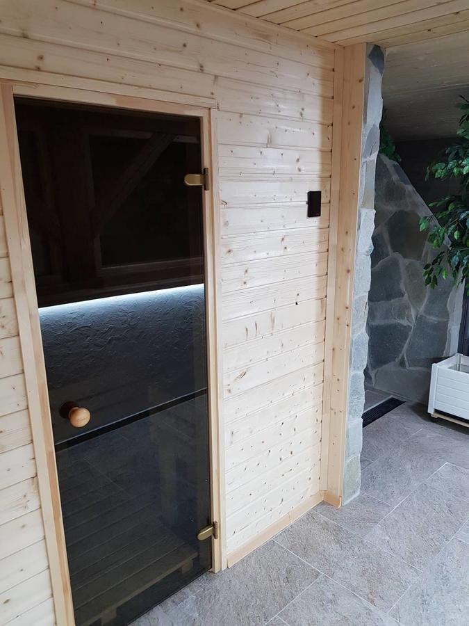 Отель Statek 3 - Wellness & Spa Глубока-над-Влтавой Экстерьер фото
